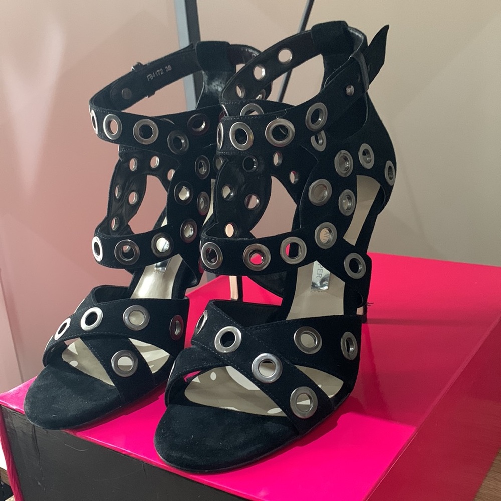 WayneCooper high hills,worn only once,very goodcondition,looking like new,size38 - Picture 3 of 5